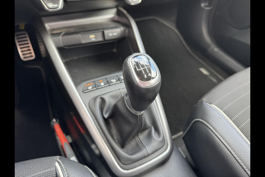 Kia Stonic 1.0 T-GDi MHEV GT-Line | 1e Eigenaar | Nederlandse Dealer onderhouden auto | Trekhaak | Apple Carplay