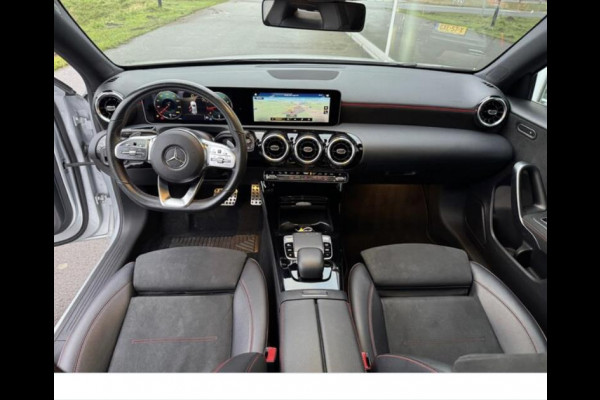 Mercedes-Benz A-Klasse 180 AMG-NIGHT PAKKET/PANO/SFEER/WIDESCREEN/58900KM!