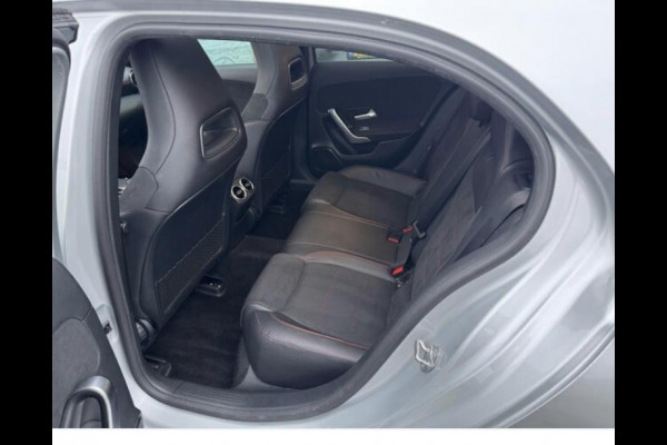 Mercedes-Benz A-Klasse 180 AMG-NIGHT PAKKET/PANO/SFEER/WIDESCREEN/58900KM!