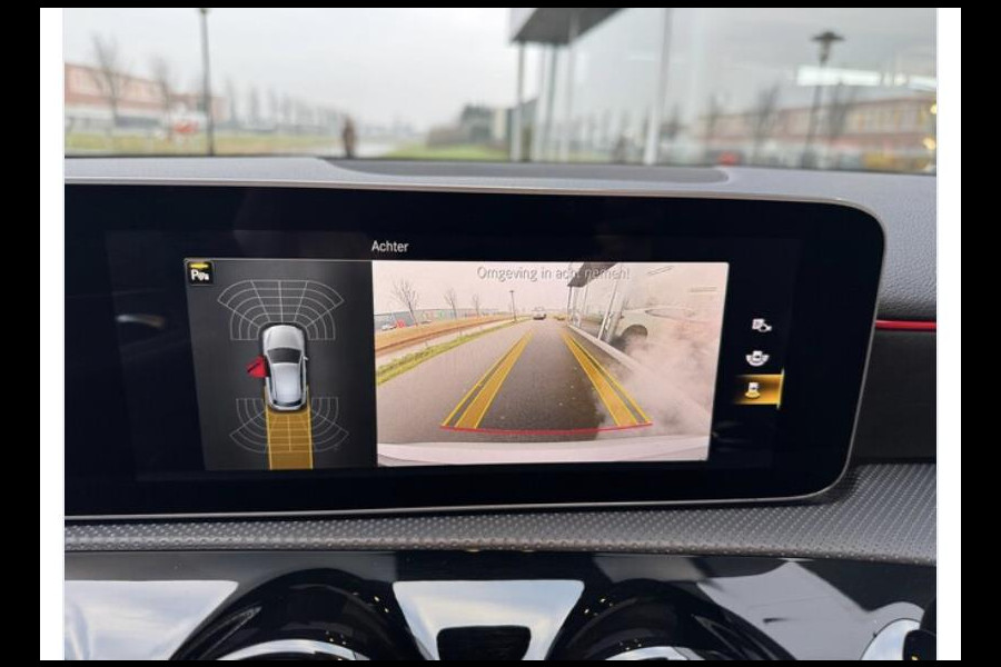 Mercedes-Benz A-Klasse 180 AMG-NIGHT PAKKET/PANO/SFEER/WIDESCREEN/58900KM!