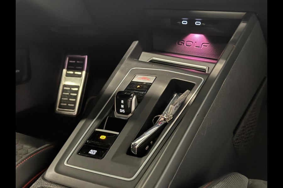 Volkswagen Golf 2.0 TSI GTI Clubsport | PANO | IQ LIGHTS | CAMERA | AMBIANCE