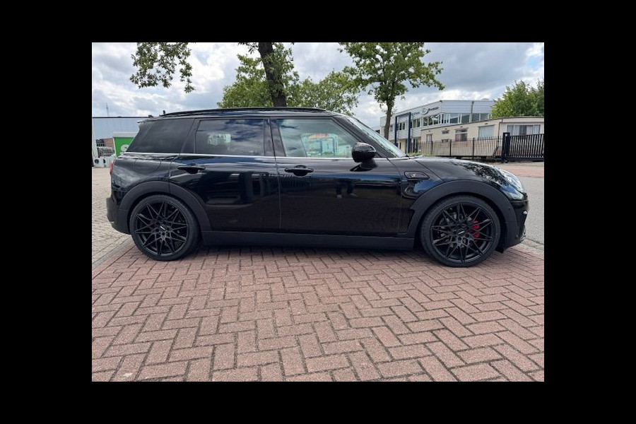 MINI Clubman 2.0 Cooper S Chili Serious Business Automaat Airco/ECC,Navigatie,Leder,Panoramadak