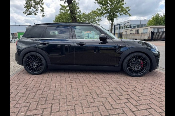 MINI Clubman 2.0 Cooper S Chili Serious Business Automaat Airco/ECC,Navigatie,Leder,Panoramadak