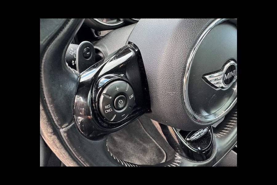 MINI Clubman 2.0 Cooper S Chili Serious Business Automaat Airco/ECC,Navigatie,Leder,Panoramadak
