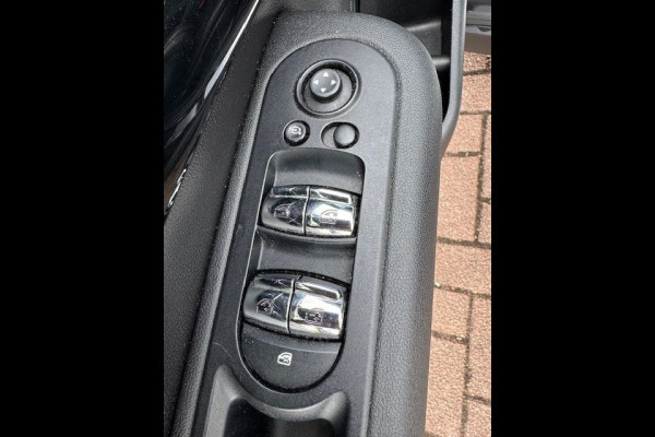 MINI Clubman 2.0 Cooper S Chili Serious Business Automaat Airco/ECC,Navigatie,Leder,Panoramadak