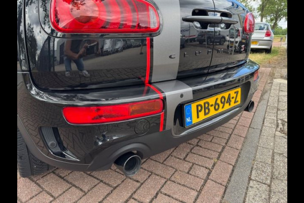 MINI Clubman 2.0 Cooper S Chili Serious Business Automaat Airco/ECC,Navigatie,Leder,Panoramadak