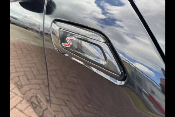 MINI Clubman 2.0 Cooper S Chili Serious Business Automaat Airco/ECC,Navigatie,Leder,Panoramadak