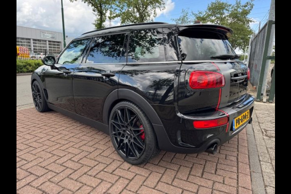 MINI Clubman 2.0 Cooper S Chili Serious Business Automaat Airco/ECC,Navigatie,Leder,Panoramadak