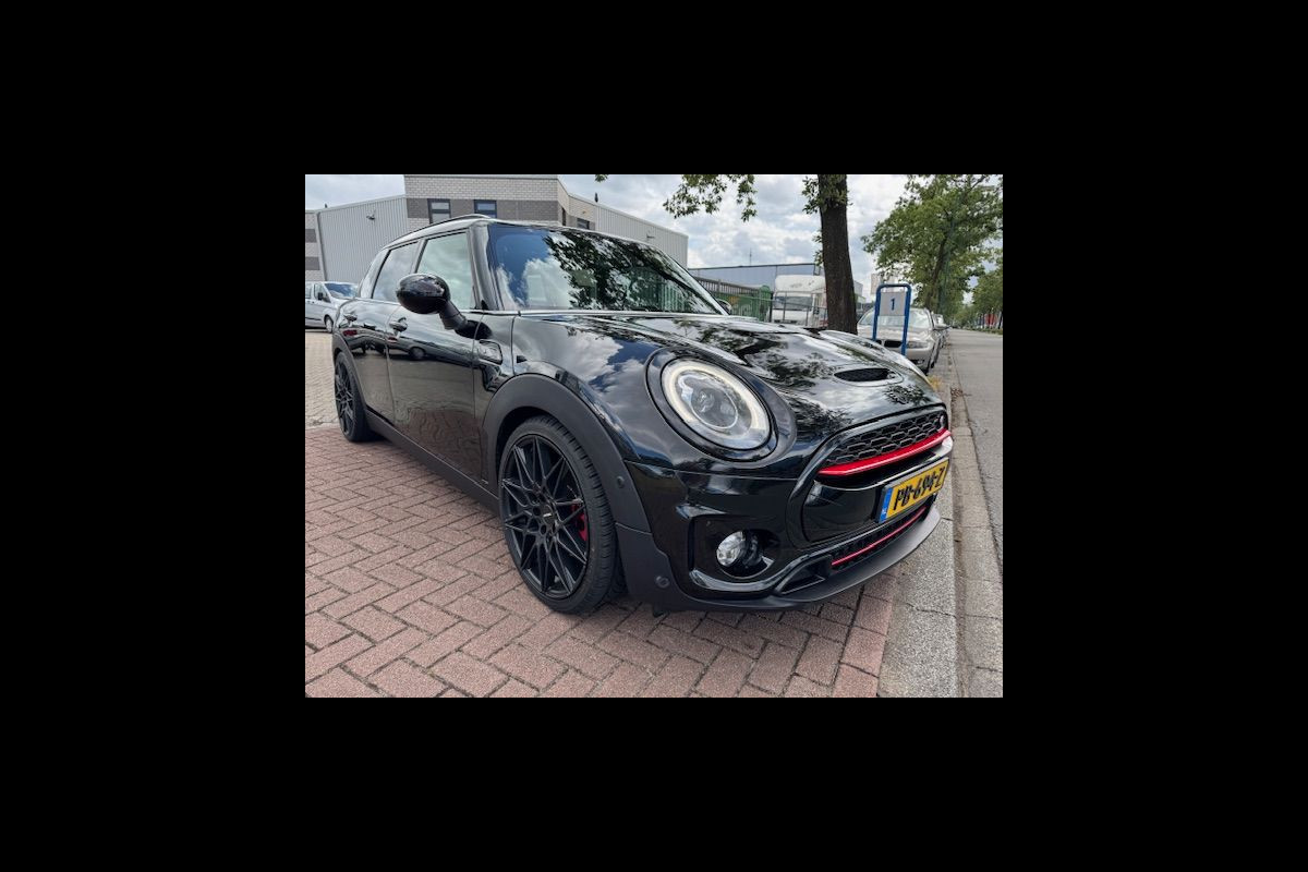 MINI Clubman 2.0 Cooper S Chili Serious Business Automaat Airco/ECC,Navigatie,Leder,Panoramadak MINI Clubman 2.0 Cooper S Chili Serious Business Automaat Airco/ECC,Navigatie,Leder,Panoramadak