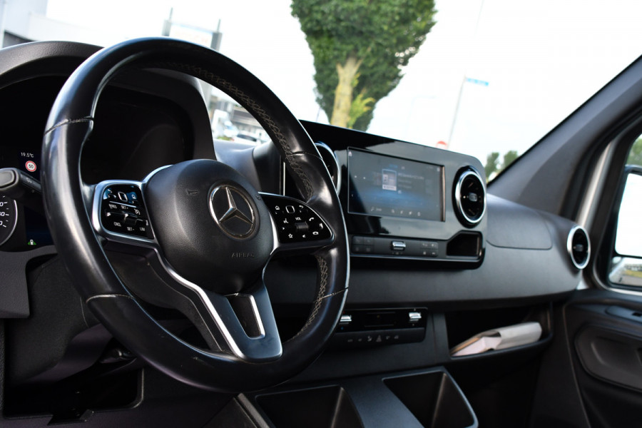 Mercedes-Benz Sprinter 319 3.0 CDI L2H2 PB Edition Camera, Cruise, Carplay, 3500kg Trekhaak, 10,5'' Mbux, LED, Stoelverwarming, 360 Sensoren, Uniek!
