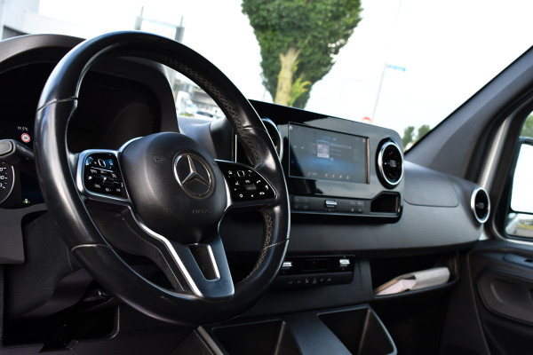 Mercedes-Benz Sprinter 319 3.0 CDI L2H2 PB Edition Camera, Cruise, Carplay, 3500kg Trekhaak, 10,5'' Mbux, LED, Stoelverwarming, 360 Sensoren, Uniek!