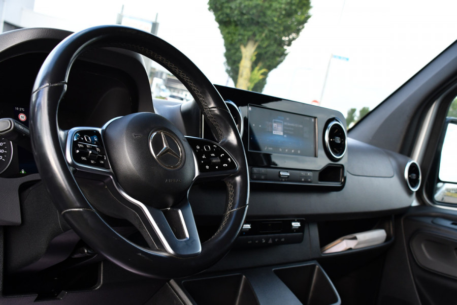 Mercedes-Benz Sprinter 319 3.0 CDI L2H2 PB Edition Camera, Cruise, Carplay, 3500kg Trekhaak, 10,5'' Mbux, LED, Stoelverwarming, 360 Sensoren, Uniek!