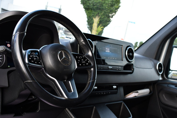 Mercedes-Benz Sprinter 319 3.0 CDI L2H2 PB Edition Camera, Cruise, Carplay, 3500kg Trekhaak, 10,5'' Mbux, LED, Stoelverwarming, 360 Sensoren, Uniek!