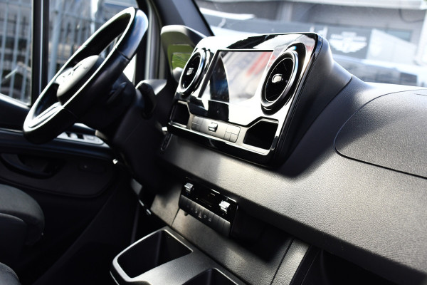 Mercedes-Benz Sprinter 319 3.0 CDI L2H2 PB Edition Camera, Cruise, Carplay, 3500kg Trekhaak, 10,5'' Mbux, LED, Stoelverwarming, 360 Sensoren, Uniek!