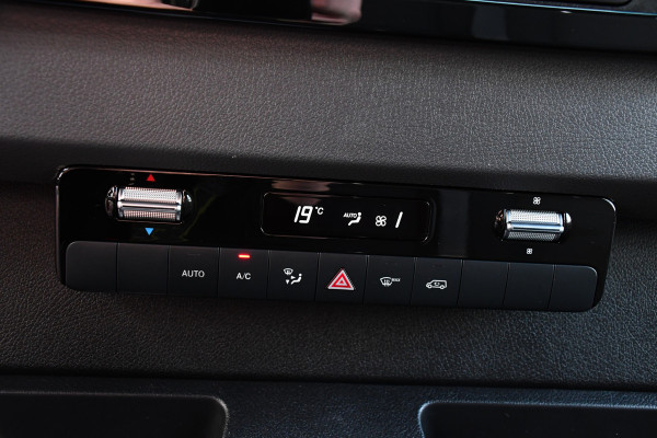 Mercedes-Benz Sprinter 319 3.0 CDI L2H2 PB Edition Camera, Cruise, Carplay, 3500kg Trekhaak, 10,5'' Mbux, LED, Stoelverwarming, 360 Sensoren, Uniek!