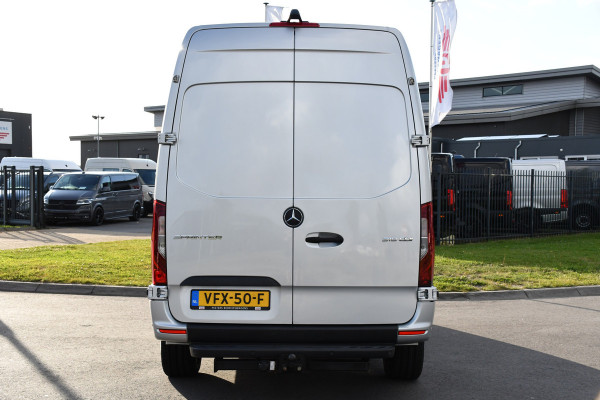 Mercedes-Benz Sprinter 319 3.0 CDI L2H2 PB Edition Camera, Cruise, Carplay, 3500kg Trekhaak, 10,5'' Mbux, LED, Stoelverwarming, 360 Sensoren, Uniek!