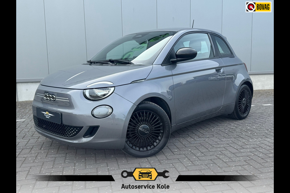 Fiat 500 3+1 Icon 42 kWh * Black edition * AppleCarplay * Cruise * Rijstrooksensor * Fiat 500 3+1 Icon 42 kWh * Black edition * AppleCarplay * Cruise * Rijstrooksensor *