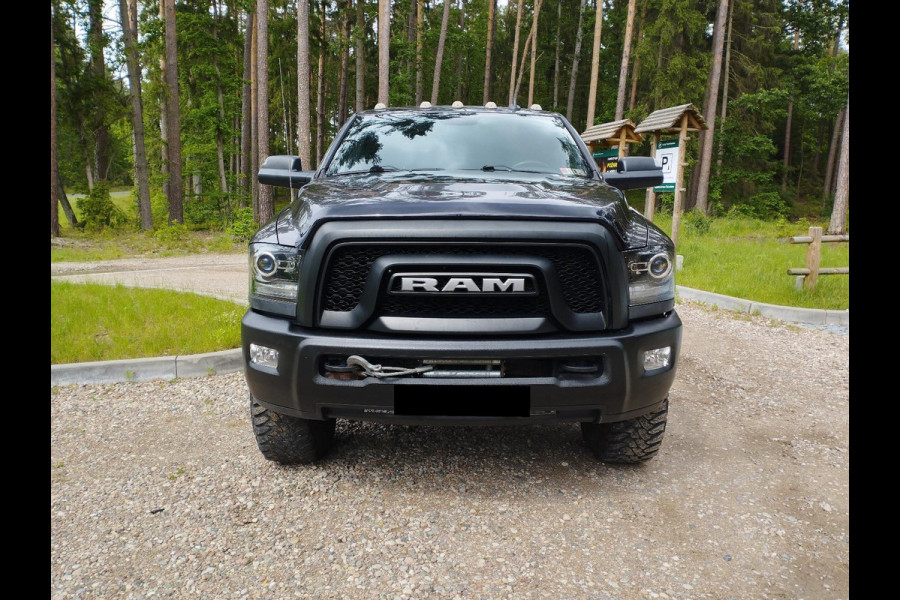 Dodge Ram 2500 Power Wagon 6,4 V8 4x4 Crew Cab LPG onderbouw