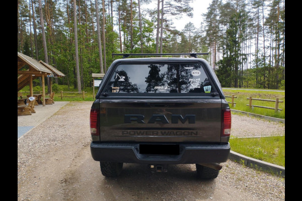 Dodge Ram 2500 Power Wagon 6,4 V8 4x4 Crew Cab LPG onderbouw