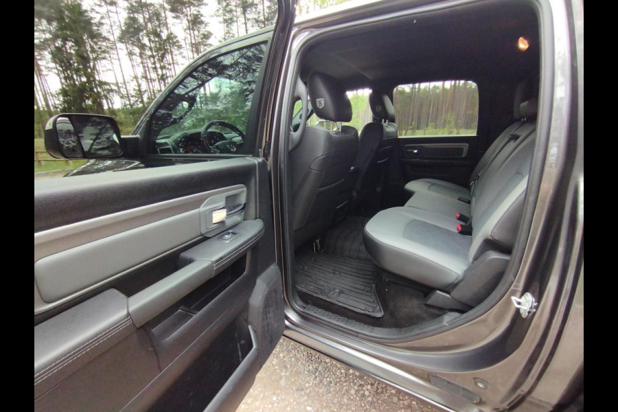 Dodge Ram 2500 Power Wagon 6,4 V8 4x4 Crew Cab LPG onderbouw