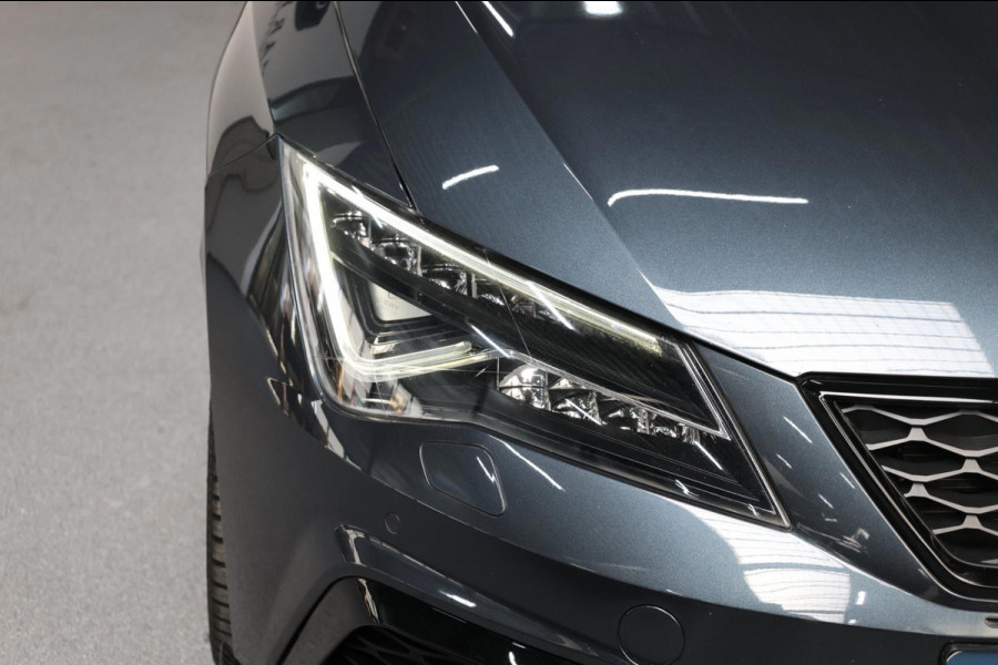 Seat Leon 2.0 TSI CUPRA R 300+PK LED/CARBON/VIRTUAL/SFEER/PANO/ALCANTARA+S.VERWARMING/19" LMV/CAM/ACC/ECC/12 MND GARANTIE!