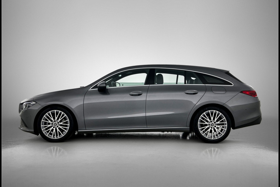 Mercedes-Benz CLA-Klasse Shooting Brake 200 Business Luxury | Lichtmetalen velgen | MBUX wide screen | Navigatie | Parkings support met camera achter | Inclusief 24 maanden Mercedes-Benz Certified garantie voor Europa.