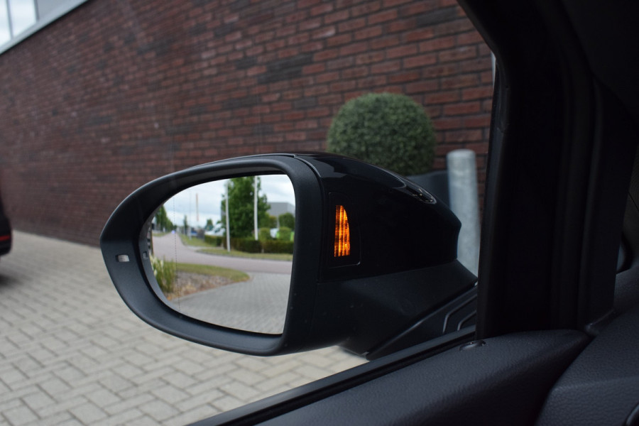 Volkswagen Golf R Performance 2.0 TSI 320pk 4-Motion | Pano | HUD | Nurburgring