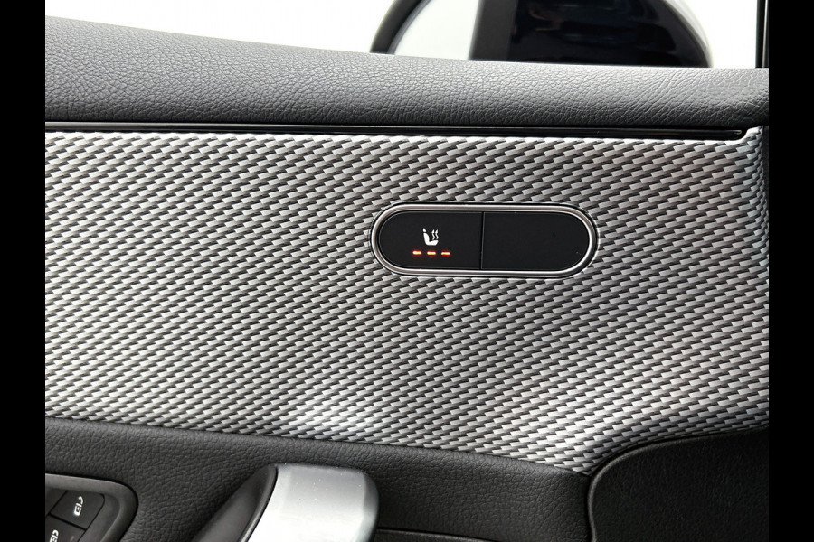 Mercedes-Benz A-Klasse 250 e Premium Plus | 5 spaaks lichtmetalen velgen | MBUX wide screen | Navigatie | Parking support | Camera achter | Inclusief 24 maanden Mercedes-Benz Certified garantie voor Europa.