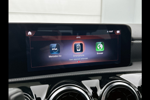 Mercedes-Benz A-Klasse 250 e Premium Plus | 5 spaaks lichtmetalen velgen | MBUX wide screen | Navigatie | Parking support | Camera achter | Inclusief 24 maanden Mercedes-Benz Certified garantie voor Europa.