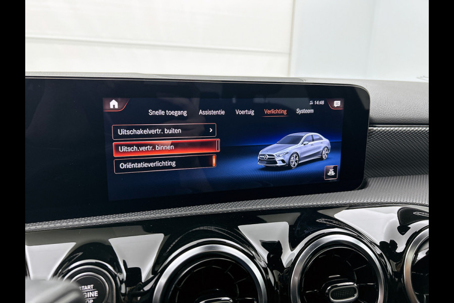 Mercedes-Benz A-Klasse 250 e Premium Plus | 5 spaaks lichtmetalen velgen | MBUX wide screen | Navigatie | Parking support | Camera achter | Inclusief 24 maanden Mercedes-Benz Certified garantie voor Europa.