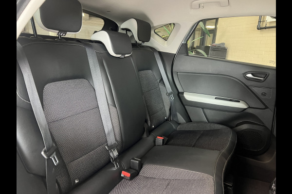 Renault Captur 1.3 TCe 130 Intens | Groot Navi | Bose | Stoelverwarming | Camera | Led | PDC | 17" | Volledig onderhouden!