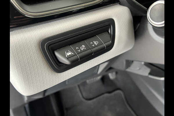 Renault Captur 1.3 TCe 130 Intens | Groot Navi | Bose | Stoelverwarming | Camera | Led | PDC | 17" | Volledig onderhouden!