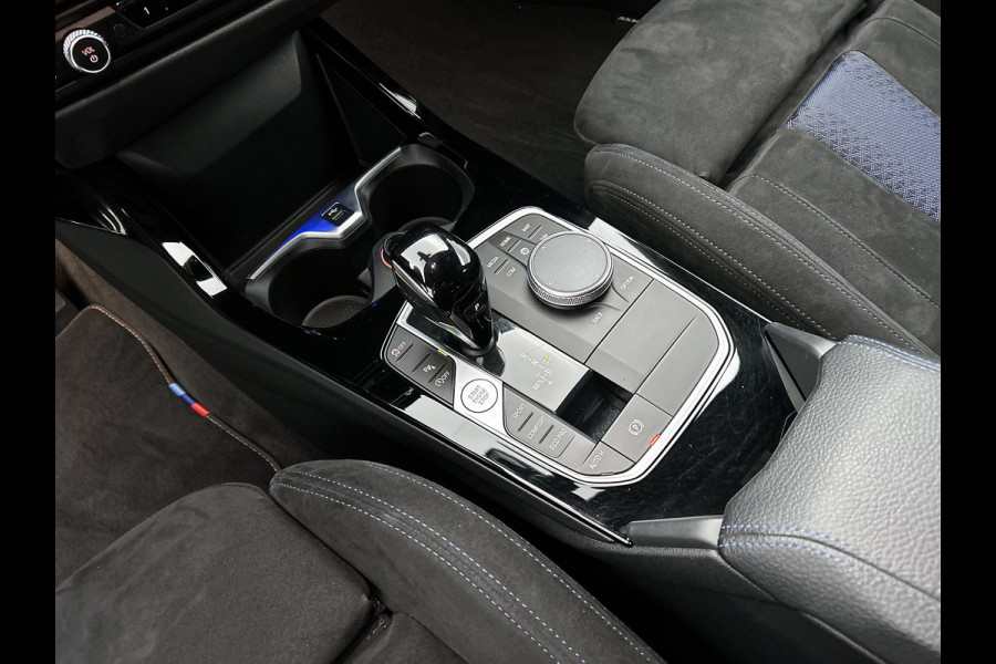 BMW 1-serie 118i High Executive M-Sport Plus (Dealer onderhoud, Navi Pro, Camera, PDC V+A, StoelV, Digitale dash, Etc)