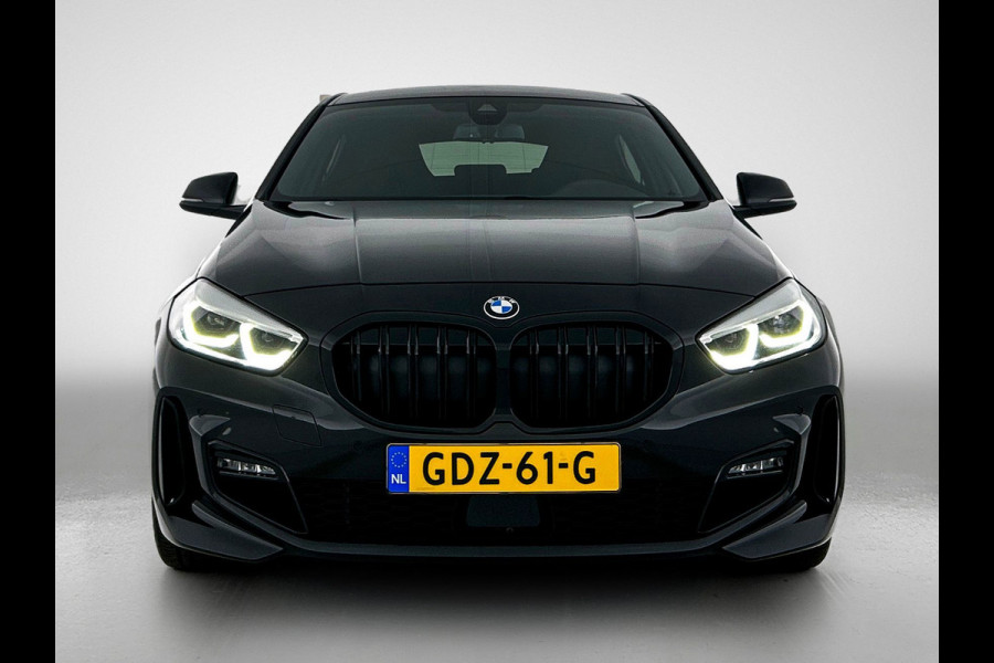 BMW 1-serie 118i High Executive M-Sport Plus (Dealer onderhoud, Navi Pro, Camera, PDC V+A, StoelV, Digitale dash, Etc)