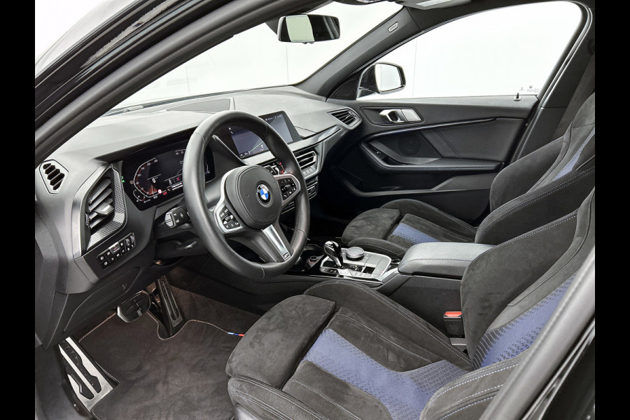 BMW 1-serie 118i High Executive M-Sport Plus (Dealer onderhoud, Navi Pro, Camera, PDC V+A, StoelV, Digitale dash, Etc)