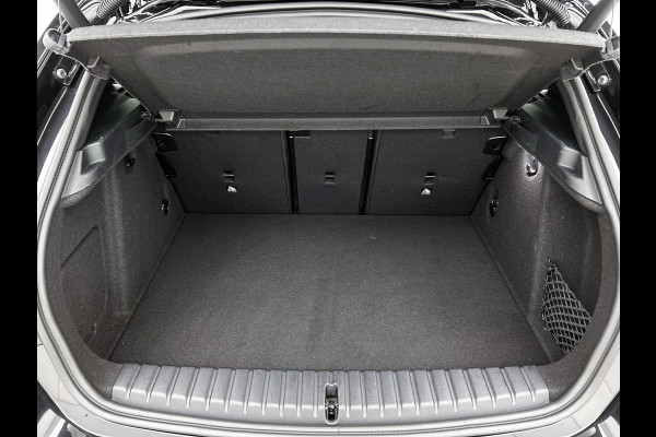 BMW 1-serie 118i High Executive M-Sport Plus (Dealer onderhoud, Navi Pro, Camera, PDC V+A, StoelV, Digitale dash, Etc)