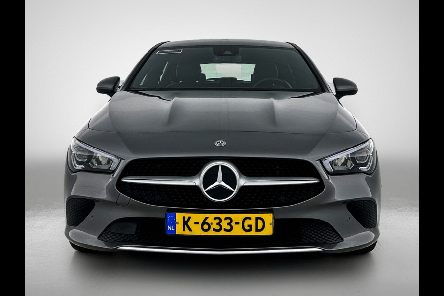 Mercedes-Benz CLA-Klasse Shooting Brake 200 Business Luxury | Lichtmetalen velgen | MBUX wide screen | Navigatie | Parkings support met camera achter | Inclusief 24 maanden Mercedes-Benz Certified garantie voor Europa.