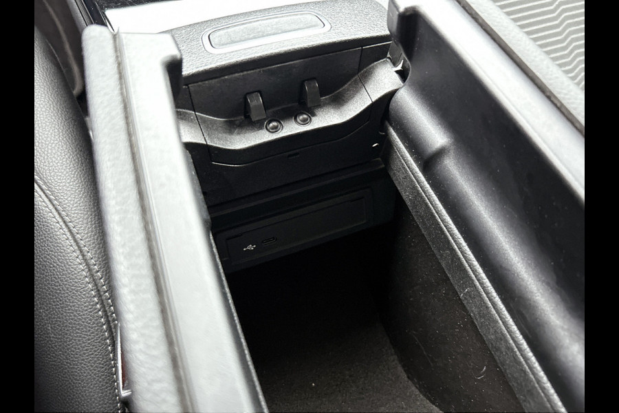 Mercedes-Benz CLA-Klasse Shooting Brake 200 Business Luxury | Lichtmetalen velgen | MBUX wide screen | Navigatie | Parkings support met camera achter | Inclusief 24 maanden Mercedes-Benz Certified garantie voor Europa.