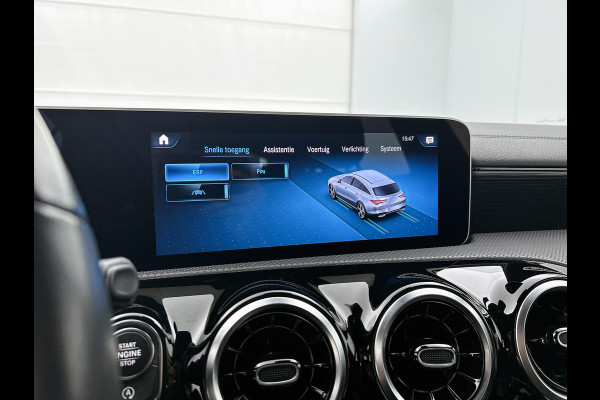Mercedes-Benz CLA-Klasse Shooting Brake 200 Business Luxury | Lichtmetalen velgen | MBUX wide screen | Navigatie | Parkings support met camera achter | Inclusief 24 maanden Mercedes-Benz Certified garantie voor Europa.