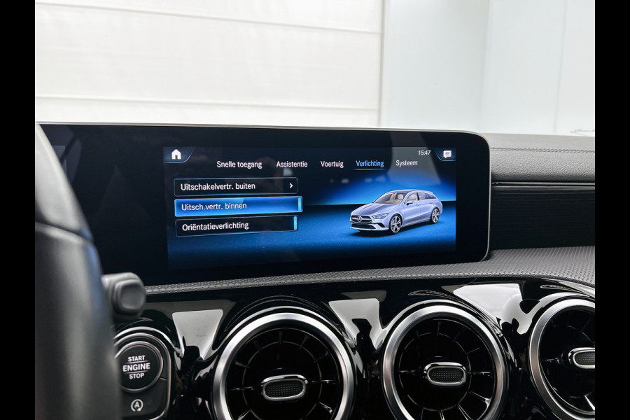 Mercedes-Benz CLA-Klasse Shooting Brake 200 Business Luxury | Lichtmetalen velgen | MBUX wide screen | Navigatie | Parkings support met camera achter | Inclusief 24 maanden Mercedes-Benz Certified garantie voor Europa.