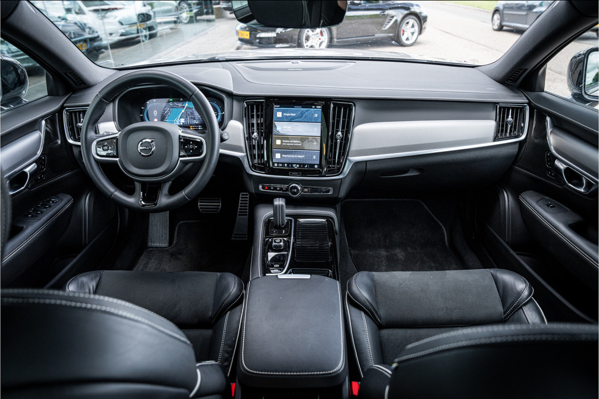 Volvo V90 2.0 T6 AWD R-Design ** Panodak ** Trekhaak ** NAP!! Volvo V90 2.0 T6 AWD R-Design ** Panodak ** Trekhaak ** NAP!!