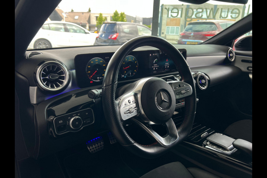 Mercedes-Benz A-Klasse 180 Business Solution AMG NL AUTO | PANO | STOELVERW | CAMERA | SFEERVERL | MEMORY