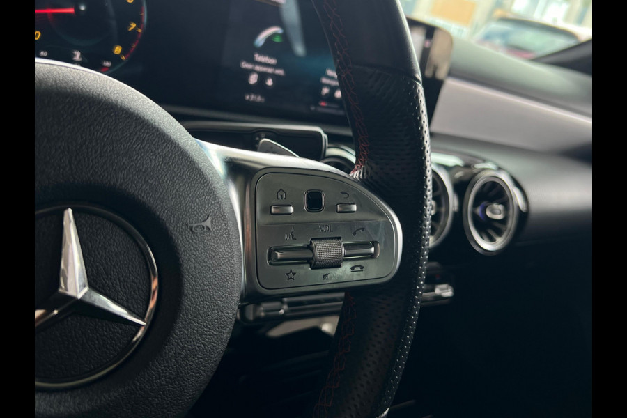 Mercedes-Benz A-Klasse 180 Business Solution AMG NL AUTO | PANO | STOELVERW | CAMERA | SFEERVERL | MEMORY
