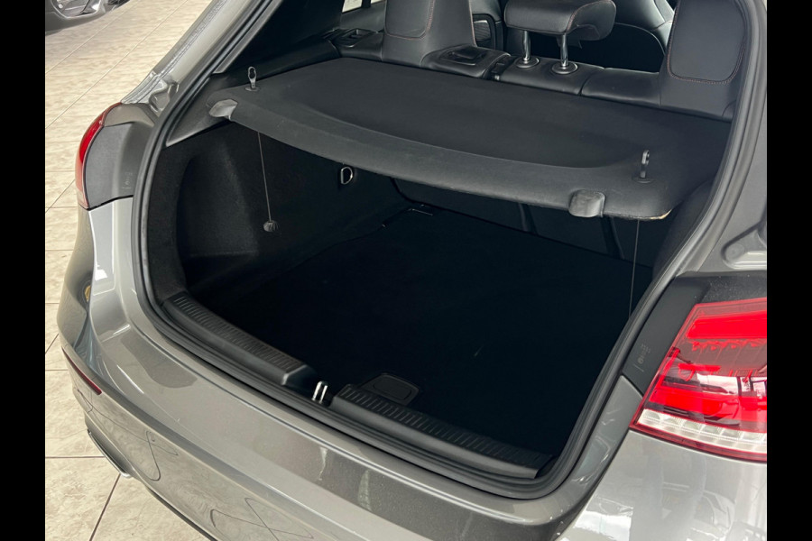 Mercedes-Benz A-Klasse 180 Business Solution AMG NL AUTO | PANO | STOELVERW | CAMERA | SFEERVERL | MEMORY