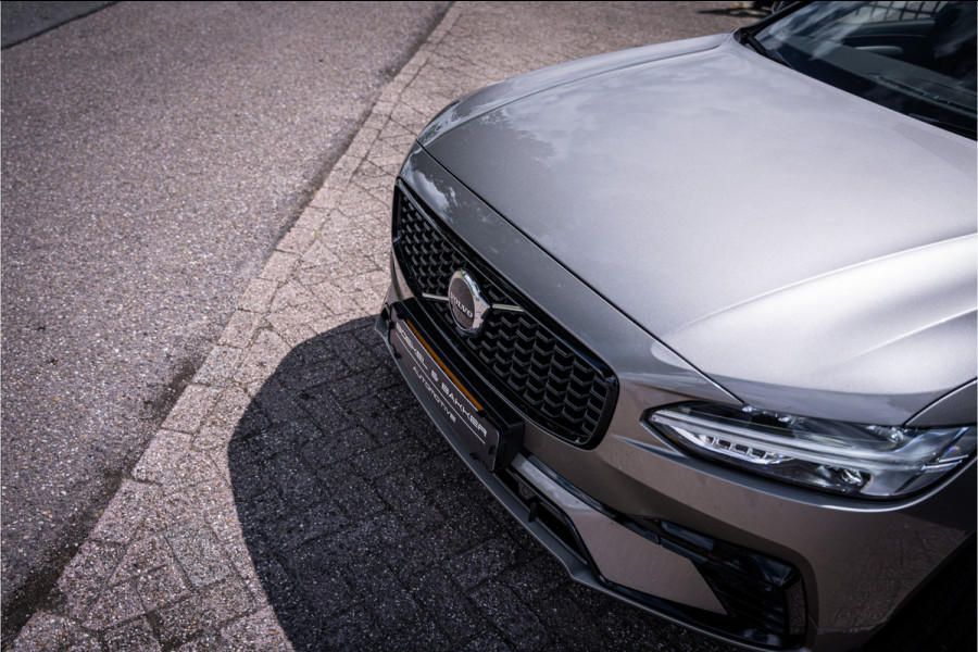 Volvo V90 2.0 T6 AWD R-Design ** Panodak ** Trekhaak ** NAP!!