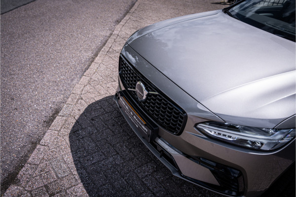 Volvo V90 2.0 T6 AWD R-Design ** Panodak ** Trekhaak ** NAP!!