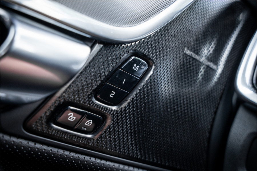 Volvo V90 2.0 T6 AWD R-Design ** Panodak ** Trekhaak ** NAP!!