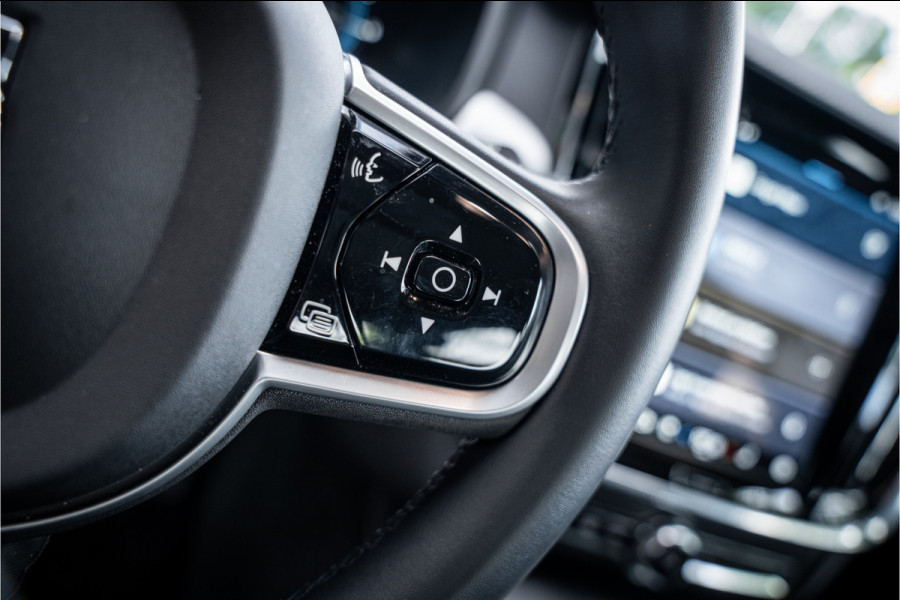 Volvo V90 2.0 T6 AWD R-Design ** Panodak ** Trekhaak ** NAP!!