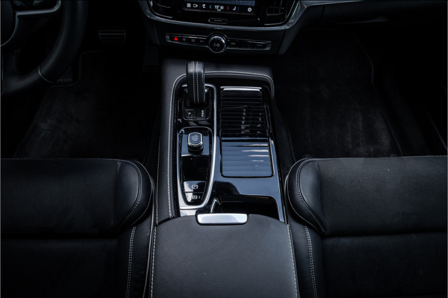 Volvo V90 2.0 T6 AWD R-Design ** Panodak ** Trekhaak ** NAP!!