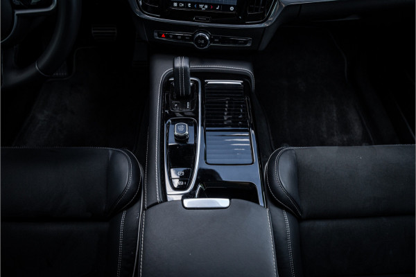 Volvo V90 2.0 T6 AWD R-Design ** Panodak ** Trekhaak ** NAP!!